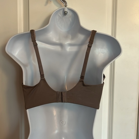 Body by Victoria Lined Demi - Picture 2 of 3